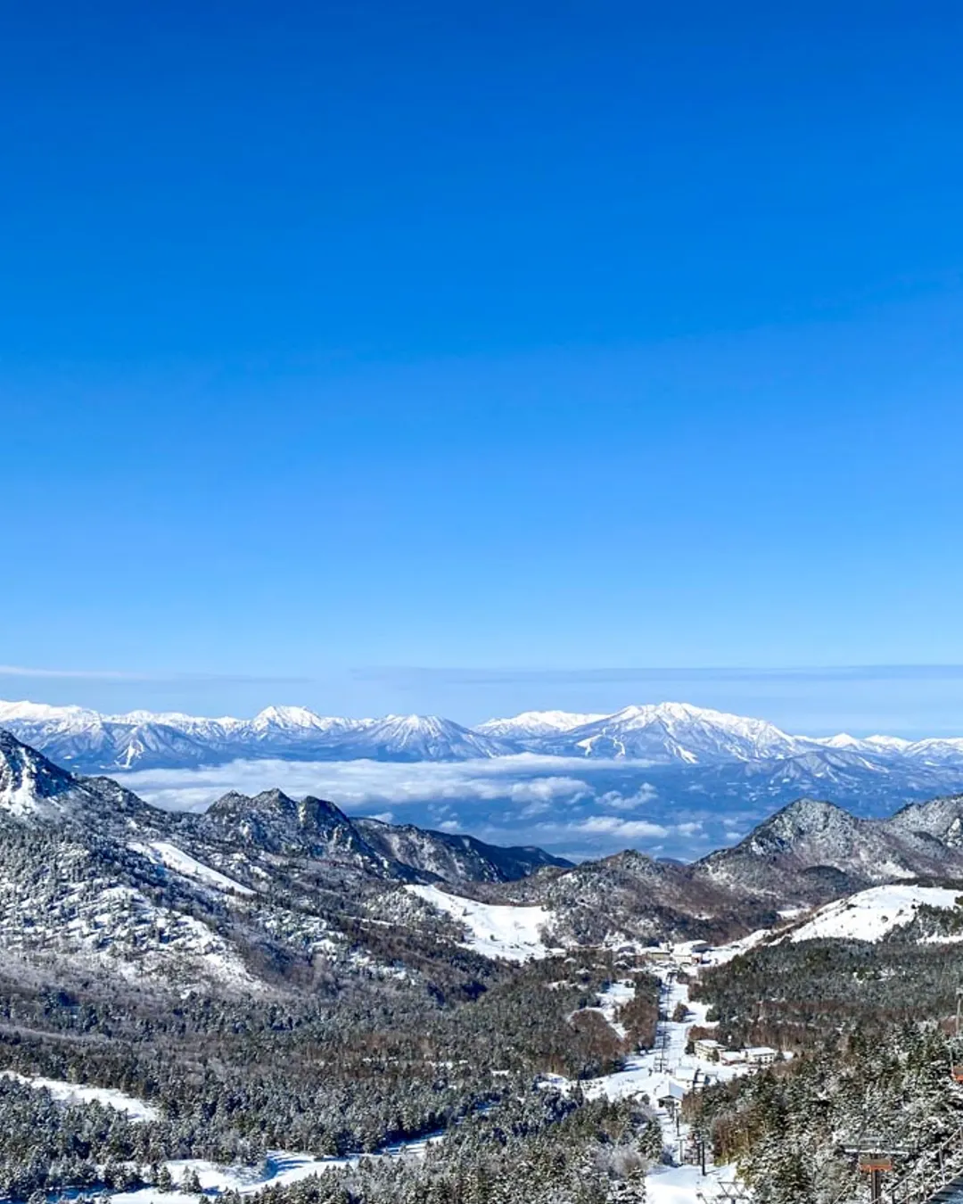 Yokoteyama-Shibutoge in Japan - the view from the top of the mountain in winter.