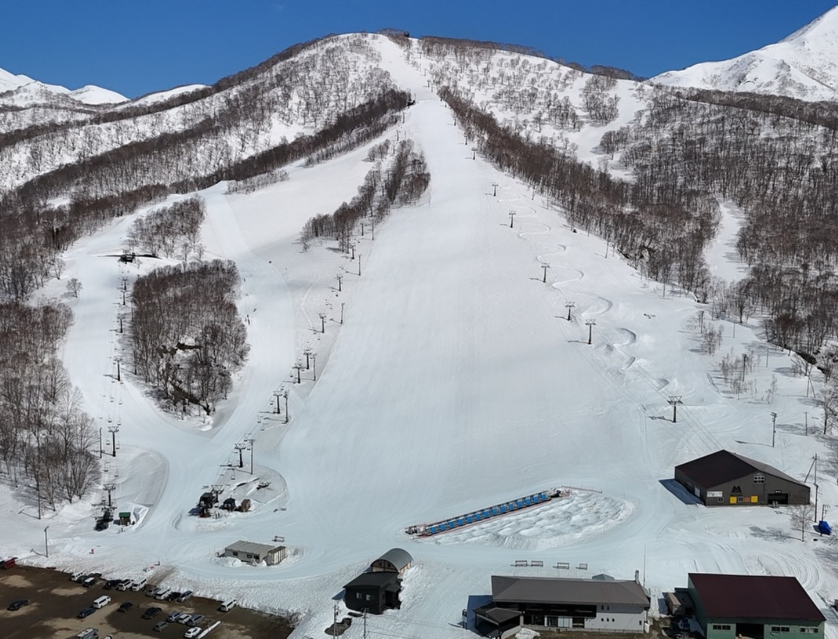 Moiwa in Japan - a view of a ski slope from the top of a mountain.