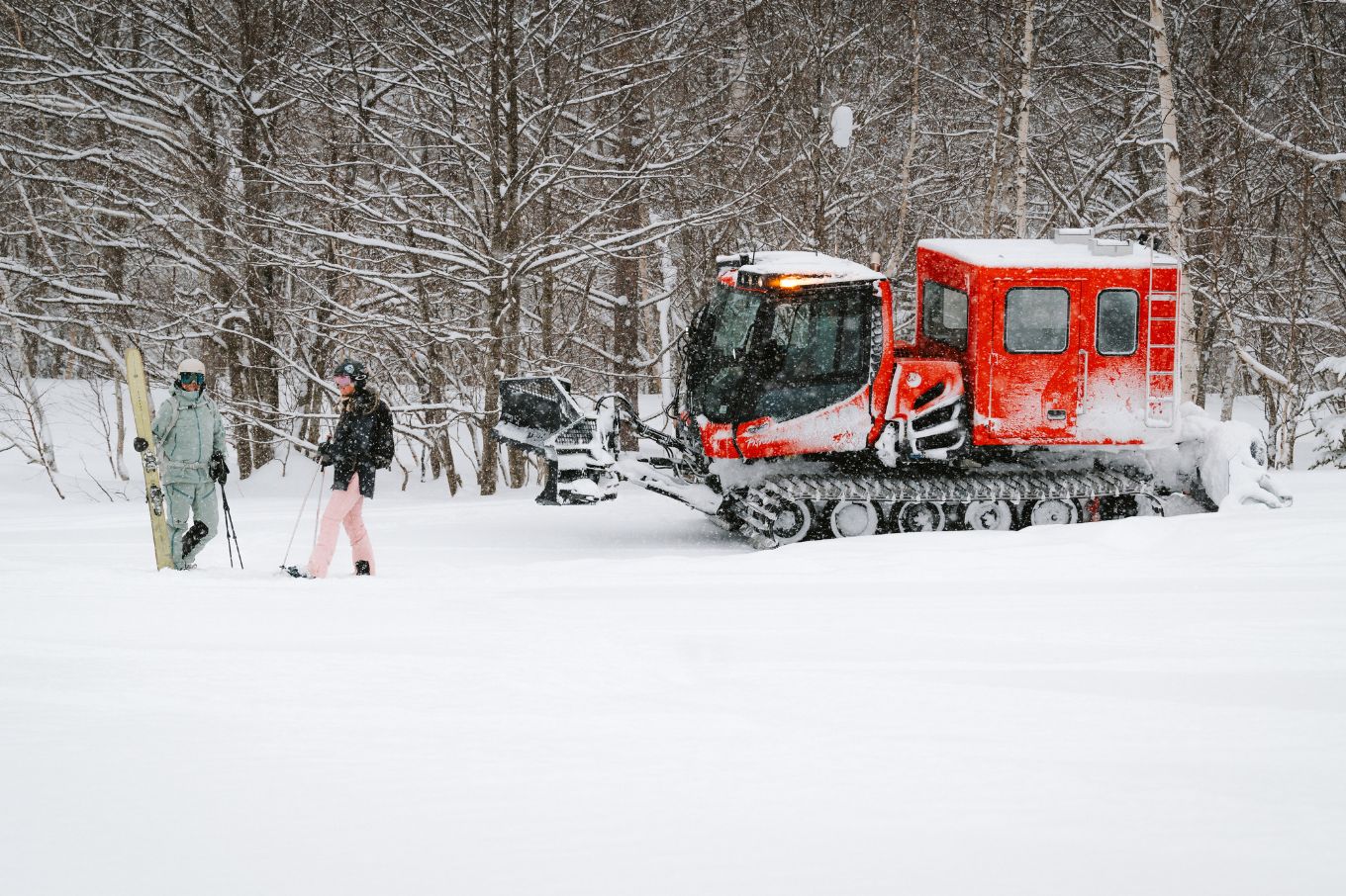 Pine Ridge Resort – Kandatsu in Japan - a snow pling machine in the snow.