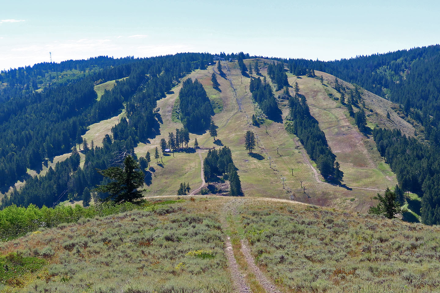 Kelly Canyon in USA - the trail up to the top of the mountain.