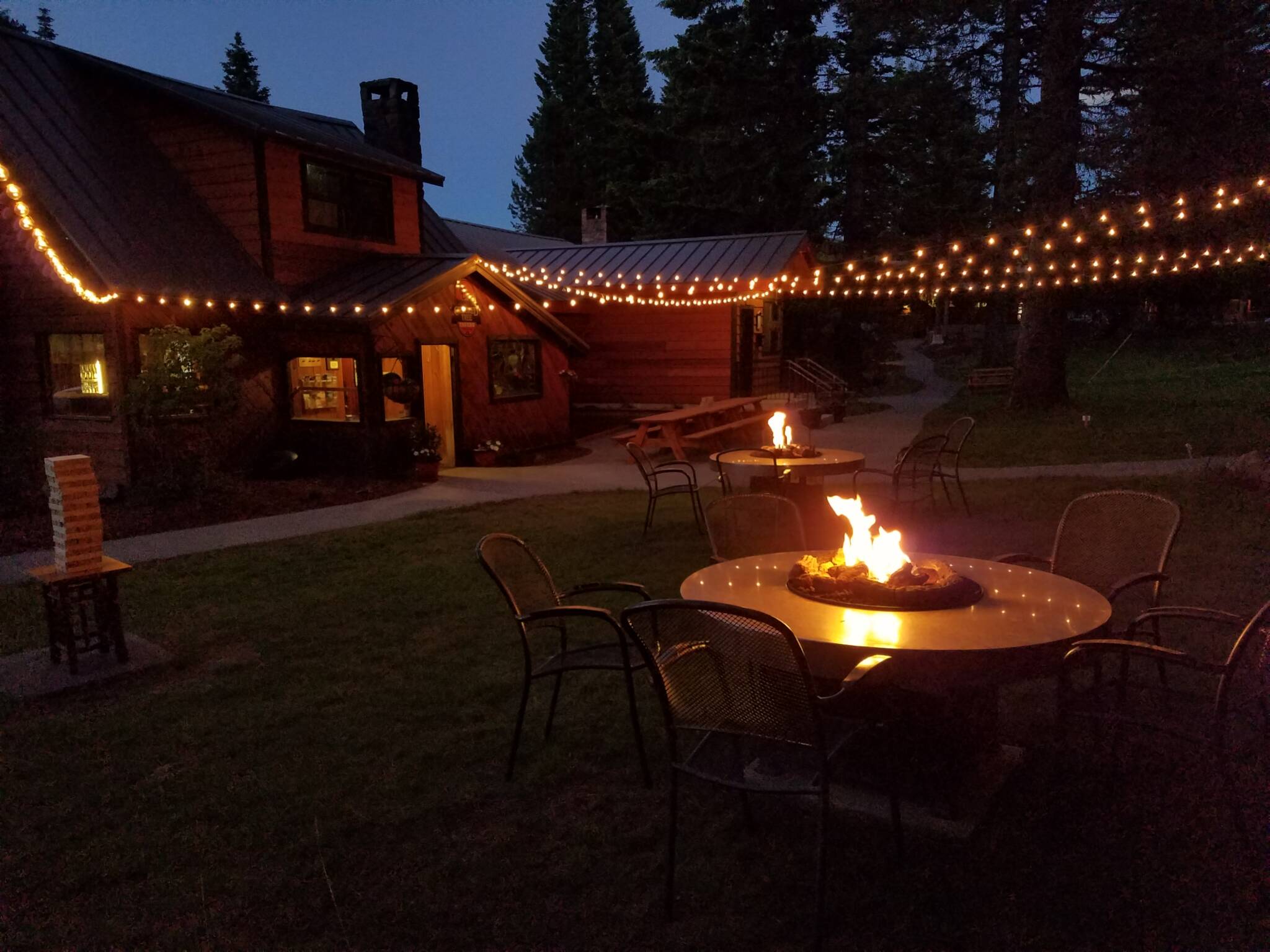 Cooper Spur in USA - a fire pit in the middle of a yard.