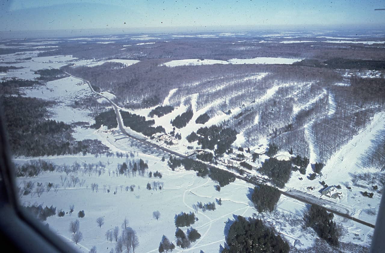 Peek n Peak in USA - snow on the ground.