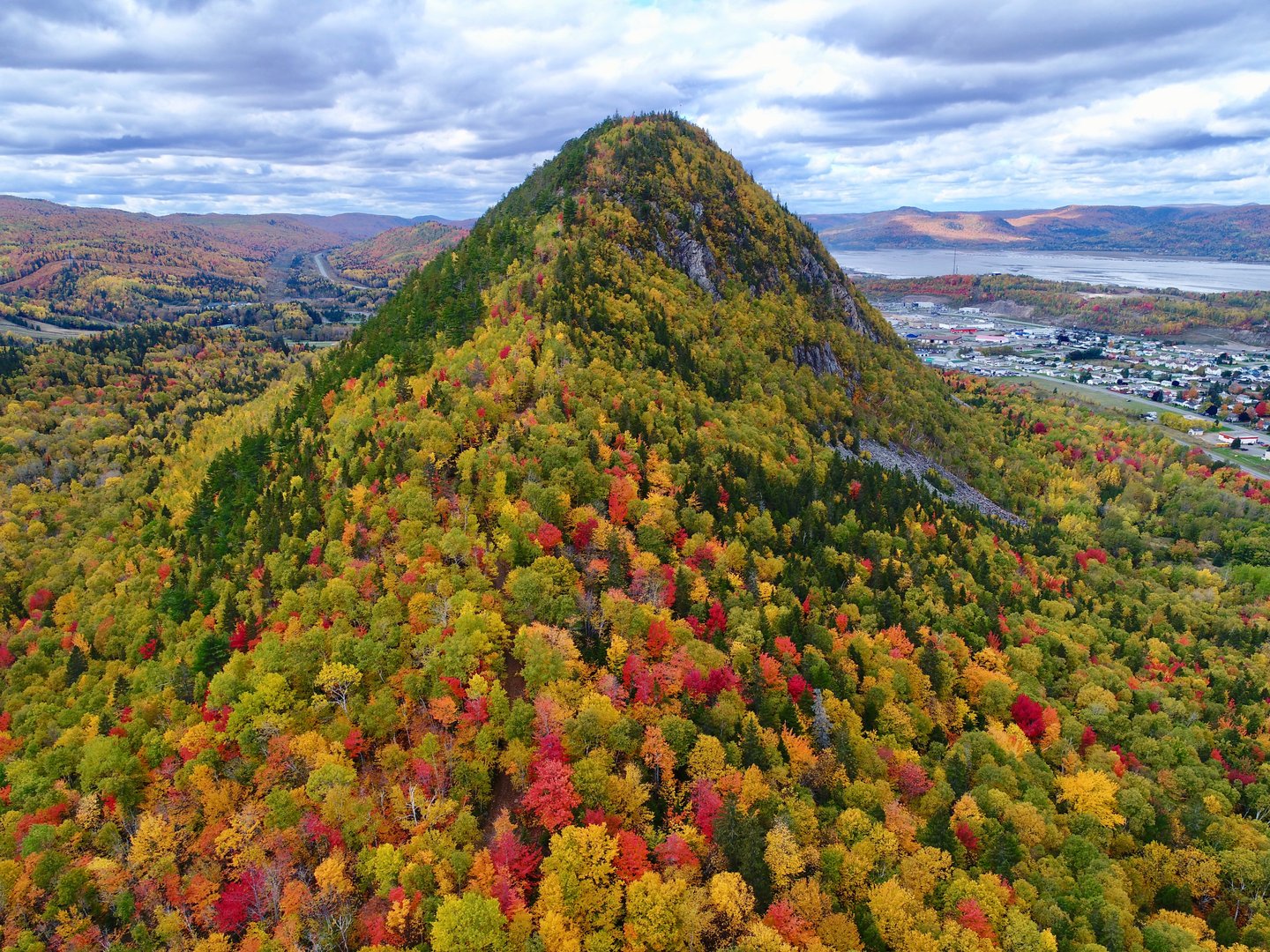 Sugarloaf Provincial Park in Canada - a view from the top of a mountain in autumn.