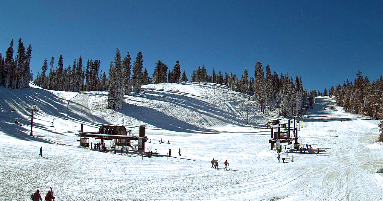 Badger Pass in USA - a clear blue sky.
