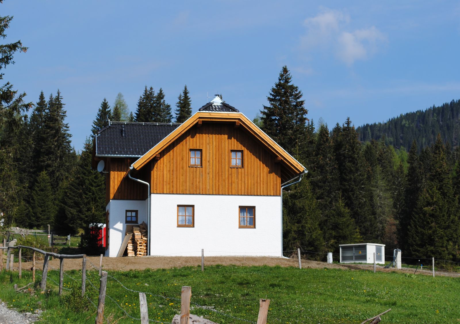 Hirnkopf – Flattnitz in Austria - a small house in the middle of a forest.