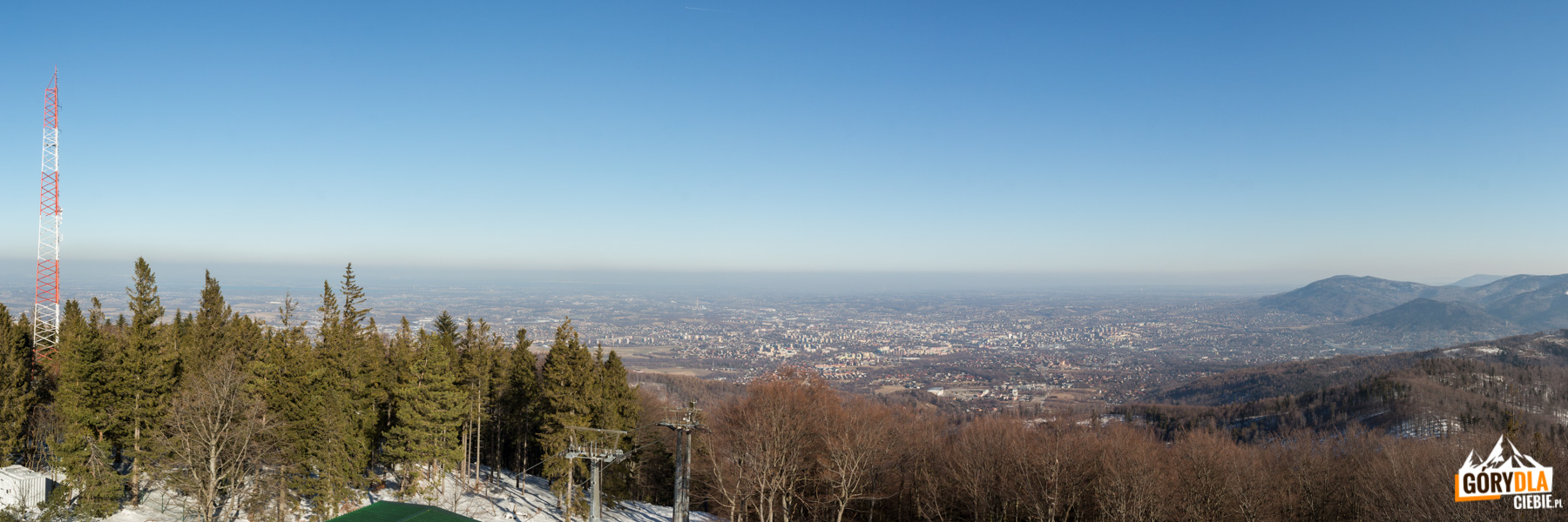 Szyndzielnia Dolna stacja kolejki linowej in Poland - a clear blue sky.