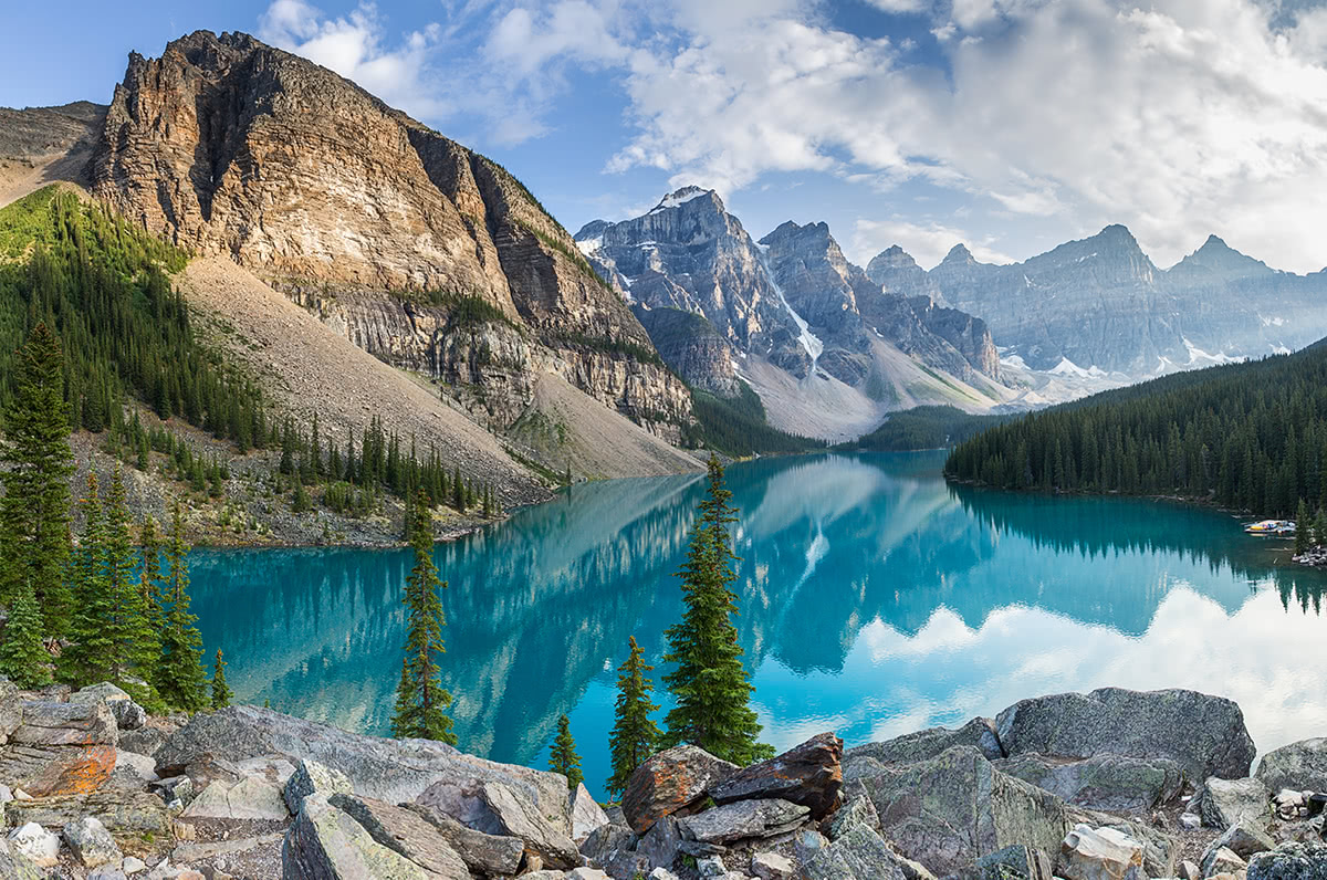 Ochapowace in Canada - a lake in the mountains.