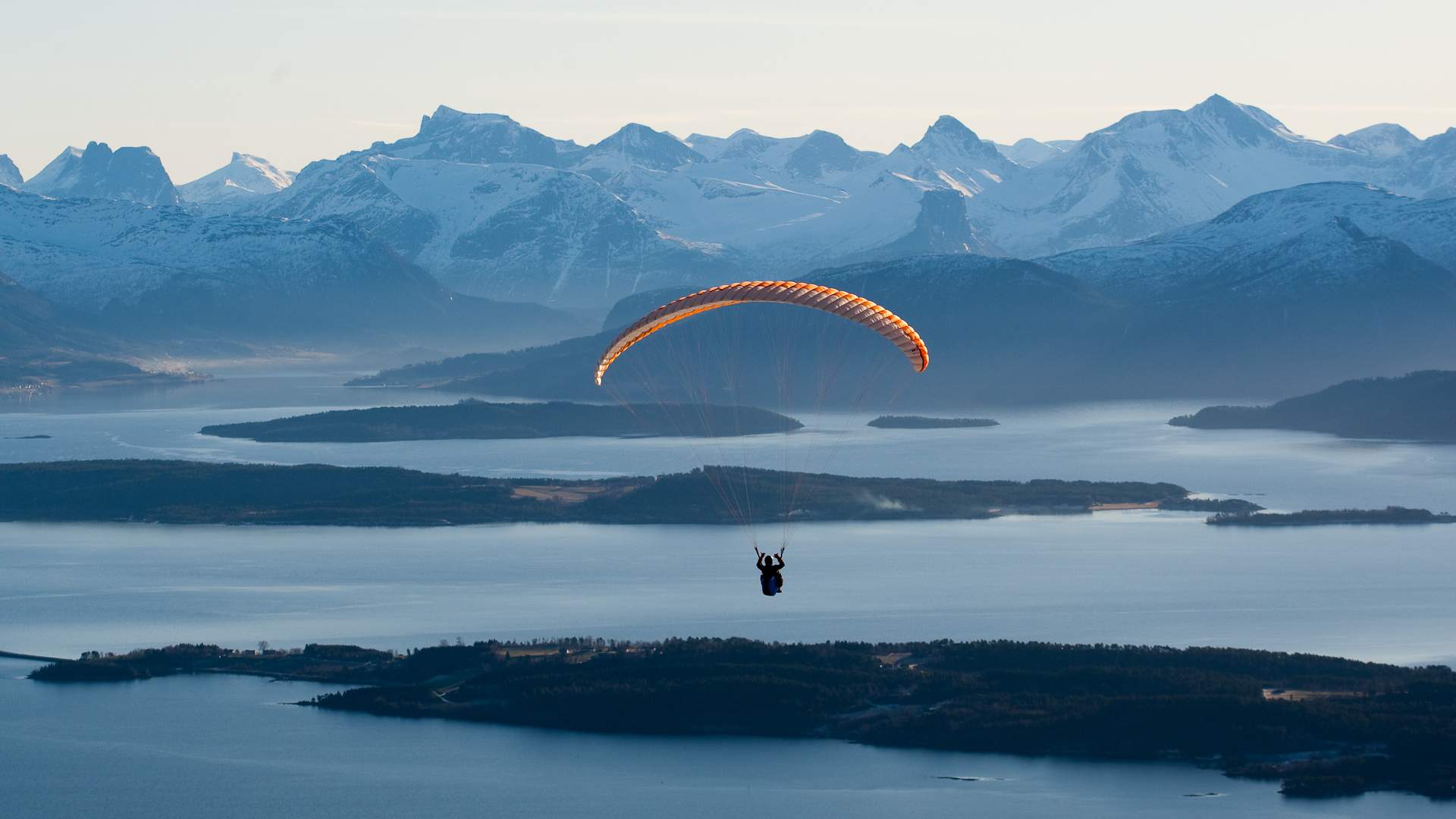 Tusten Skikro in Norway - mountains in the background.