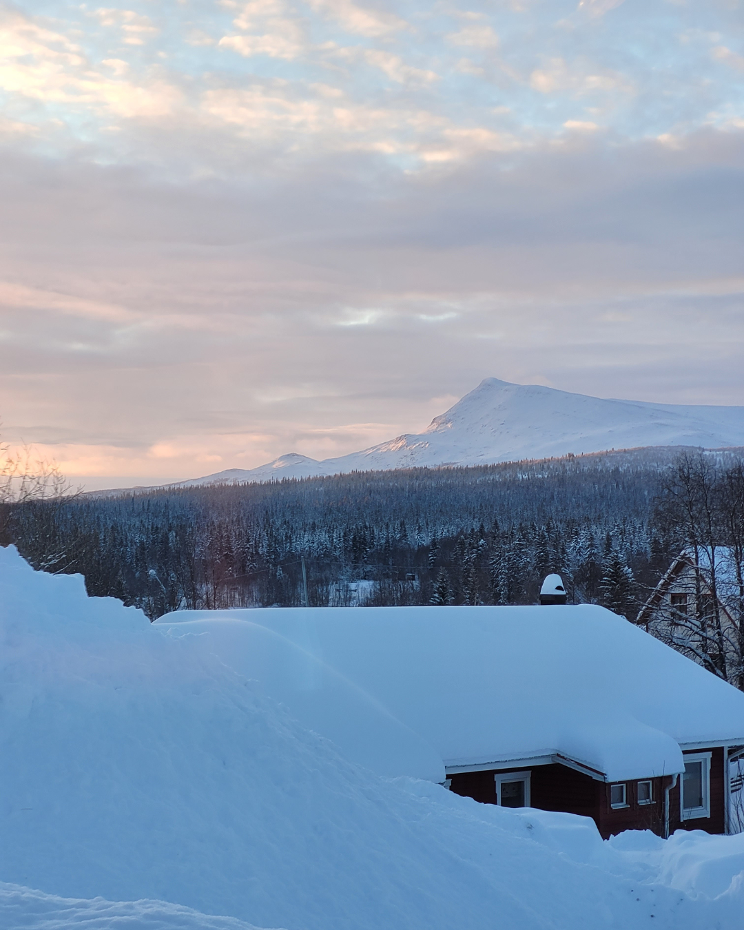 Kittelfjäll, AB Fjällaktiviteter i Västerbotten in Sweden - a large pile of snow.