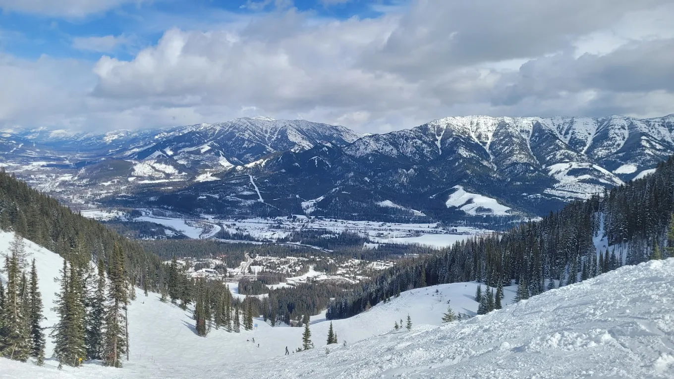 Fernie in Canada - a view of the mountains from the top of a mountain.