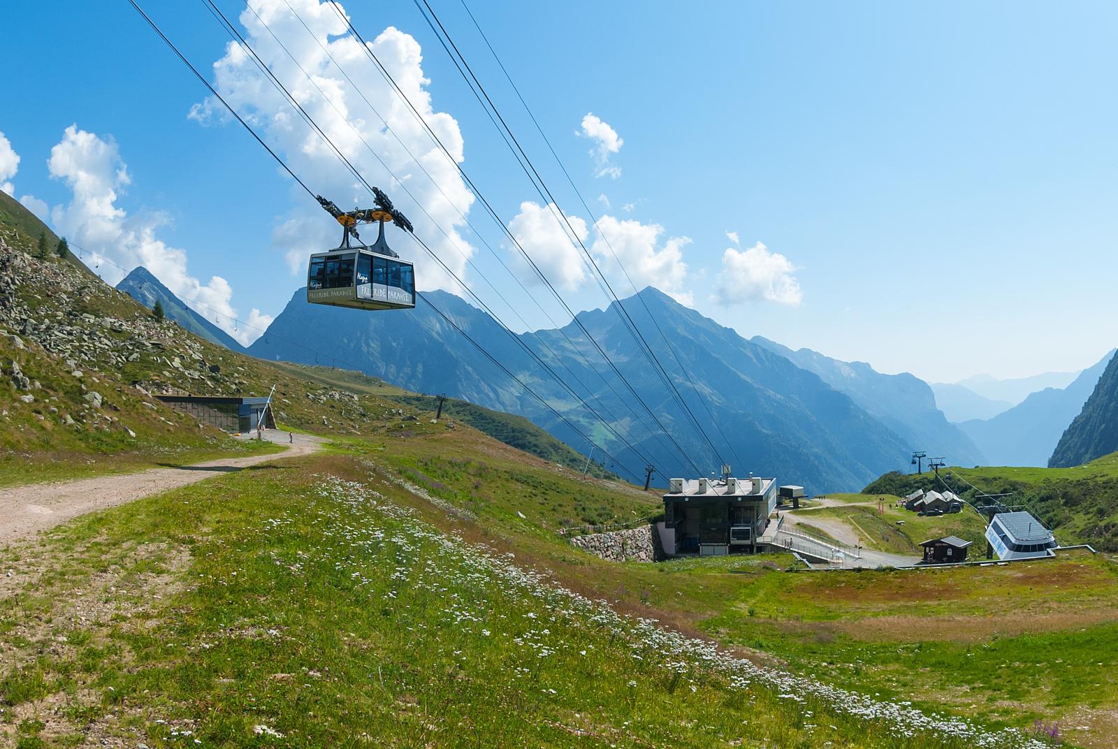 Alagna Valsesia | Gressoney-La-Trinité | Champoluc | Frachey in Italy - the sky is blue.