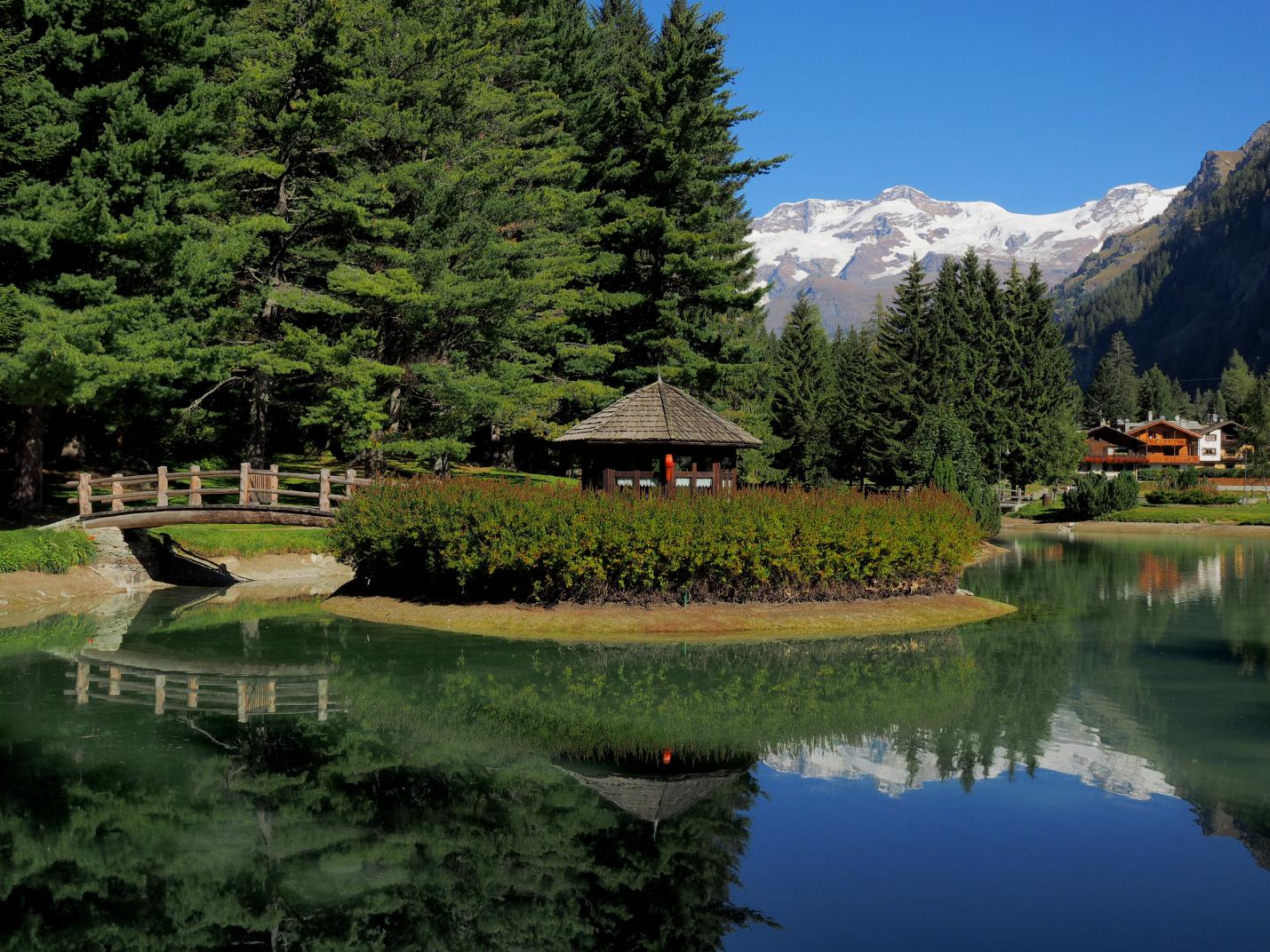 Alagna Valsesia | Gressoney-La-Trinité | Champoluc | Frachey in Italy - a body of water.