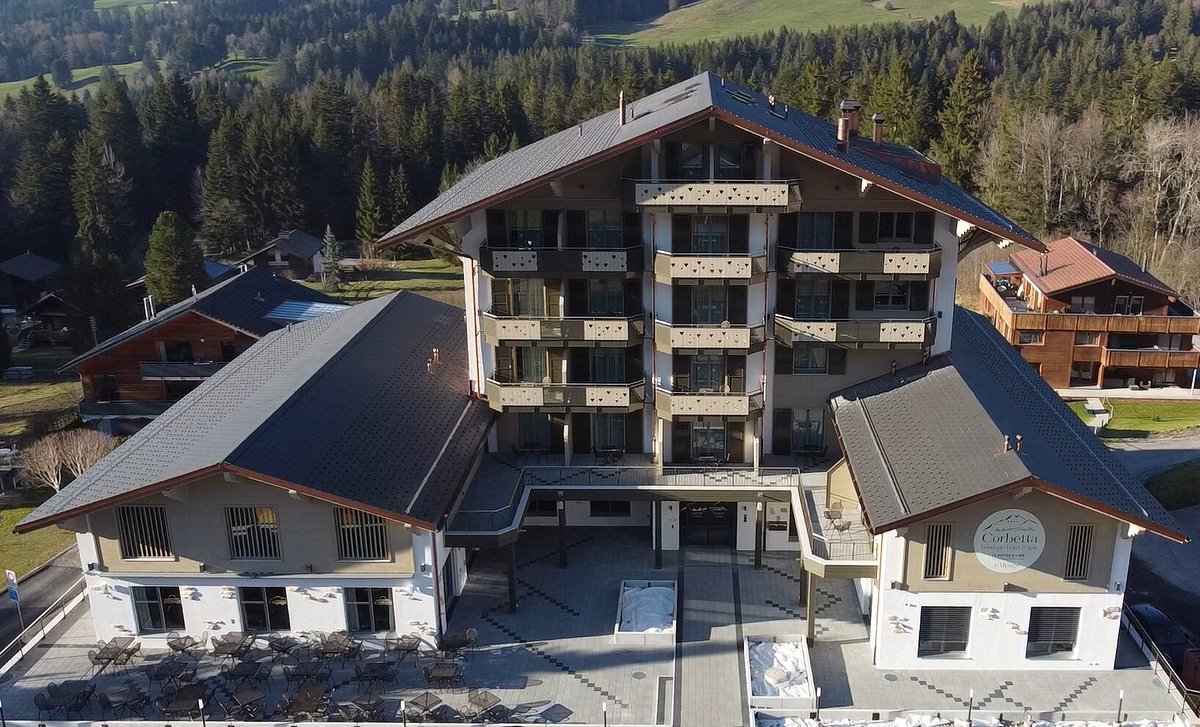 Les Paccots | Châtel-St-Denis – Corbetta in Switzerland - a house under construction in the swiss alps.