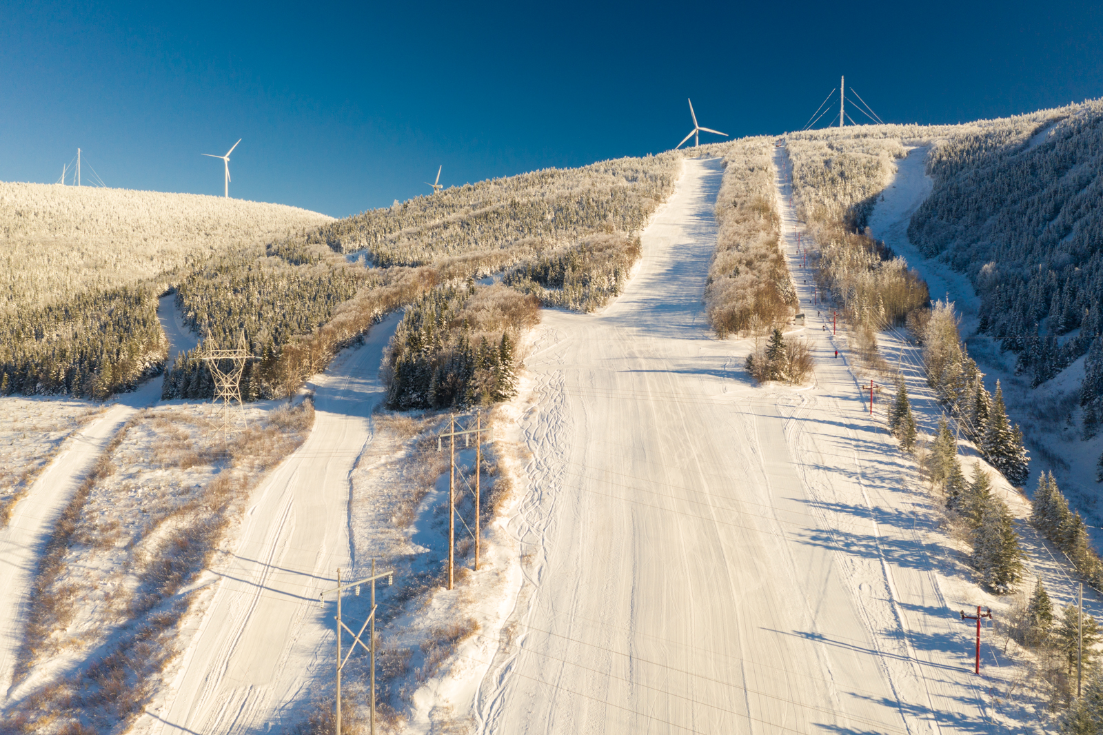 Mont Miller in Canada - a clear blue sky.