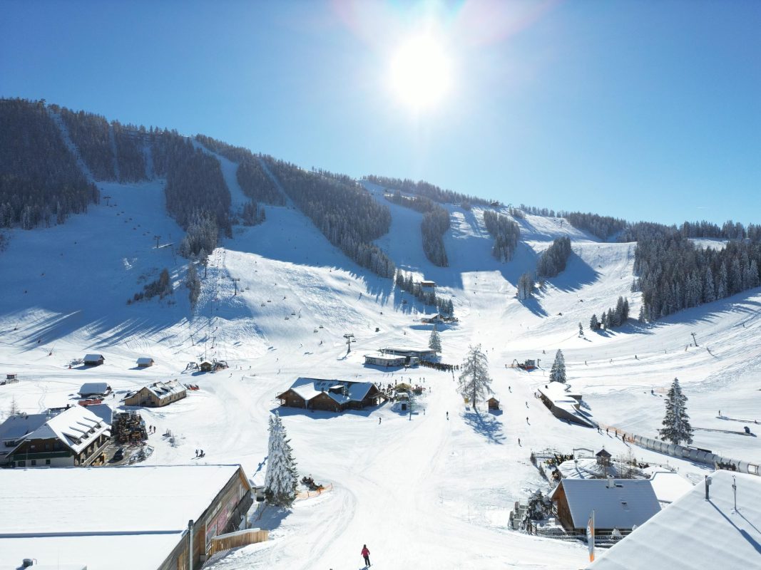 Hinterstoder – Höss in Austria - the sun is shining in the sky.
