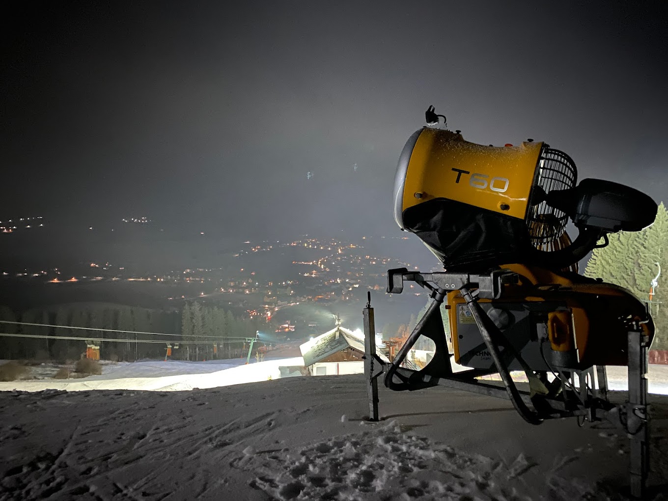 Schwabenbergarena Turnauer Schilift in Austria - a camera sitting on top of a snow covered hill.