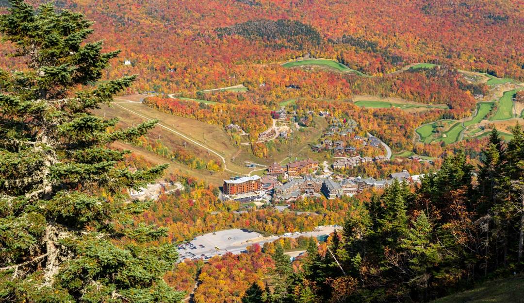 Stowe in USA - the view from the top of the mountain.