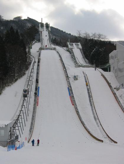 Hanawa in Japan - a ski slope covered in snow.