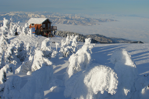 Mission Ridge in Canada - the sky is clear and blue.