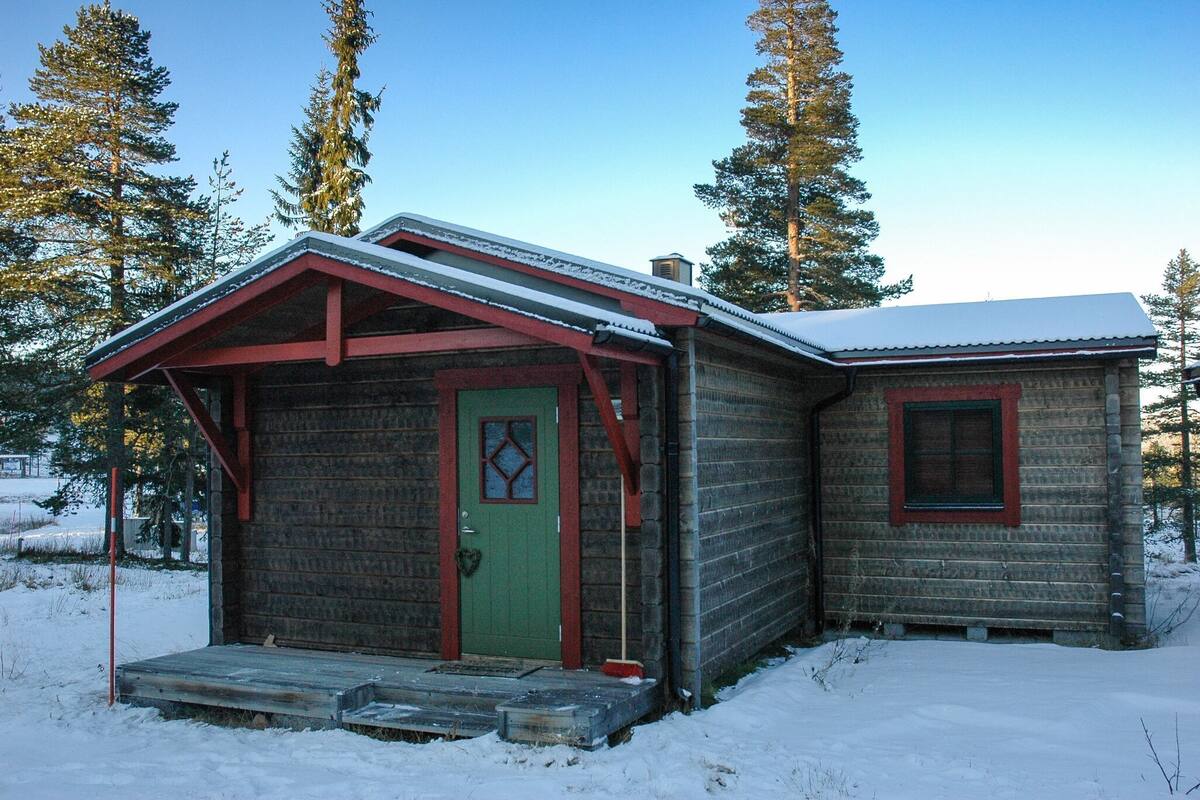 Näsfjället in Sweden - a small cabin in the middle of the woods.