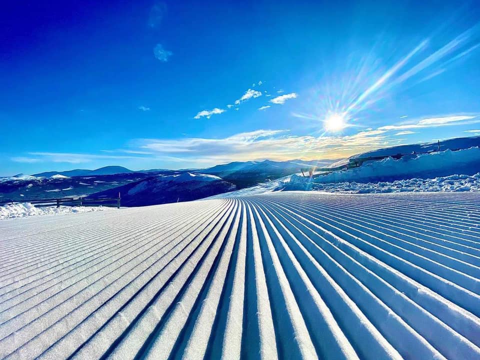 Lemonsjø Alpinsenter in Norway - a snow covered ski slope in the mountains.