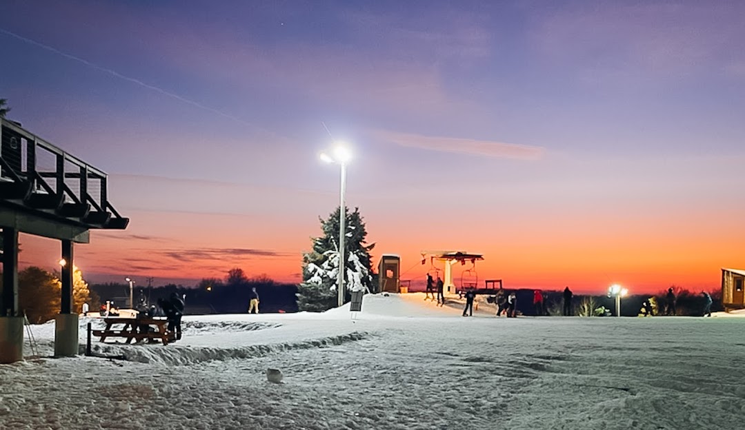 Sundown Mountain Resort in USA - snow on the ground.