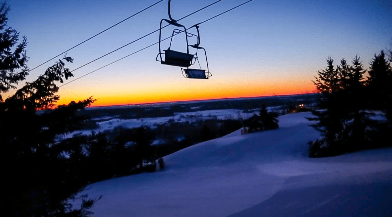 Mansfield Ski Club in Canada - the sky is blue.