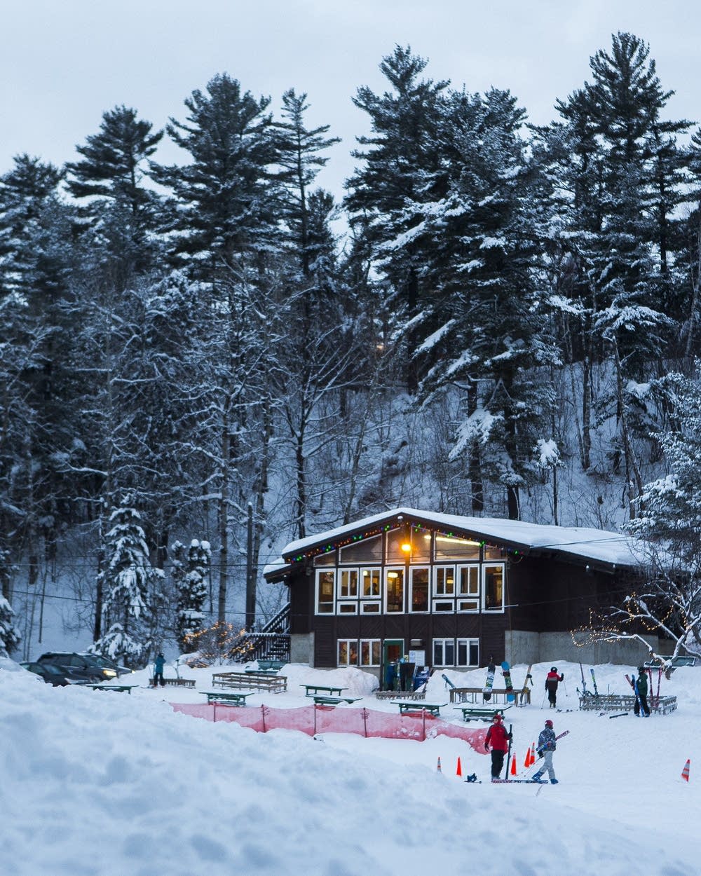 Chester Bowl in USA - a small cabin in the middle of a snowy forest.
