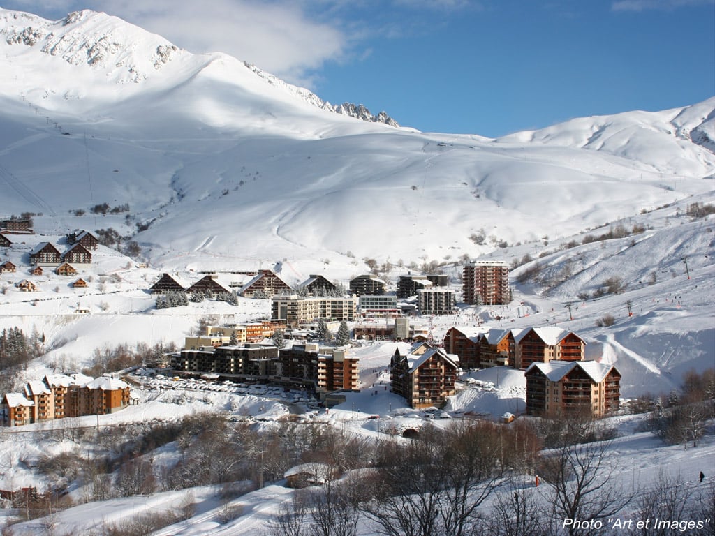 Le Grand Domaine – Valmorel | Doucy | Celliers | St François Longchamp in France - snow on the ground.