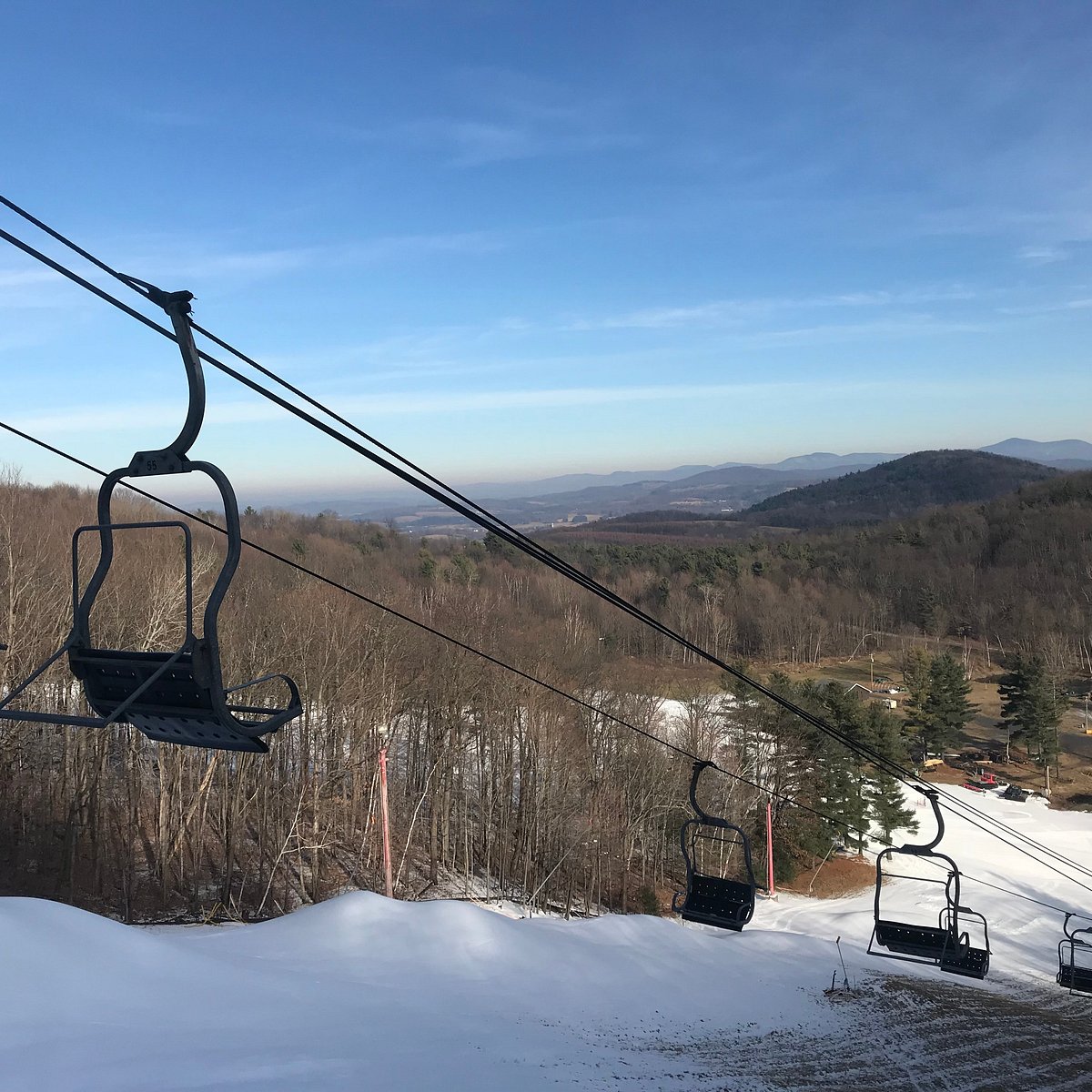 Willard Mountain – Greenwich in USA - a ski lift going up the mountain.