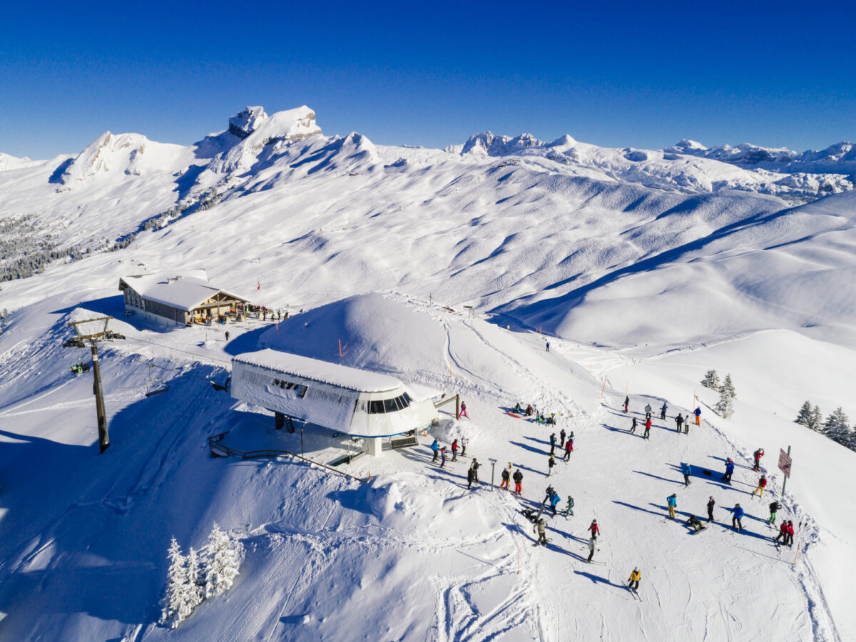 Hoch-Ybrig – Unteriberg | ​Oberiberg in Switzerland - a clear blue sky.