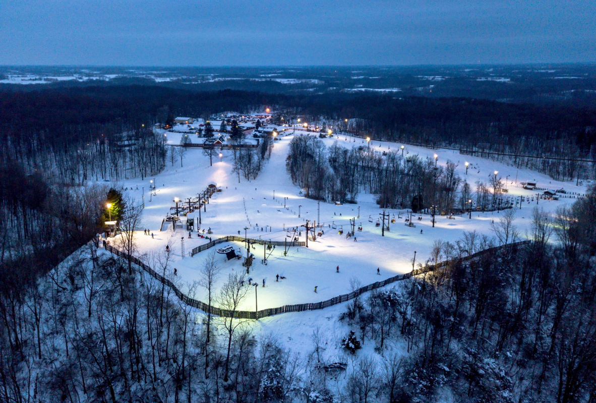 Swiss Valley in USA - the ski area at night.