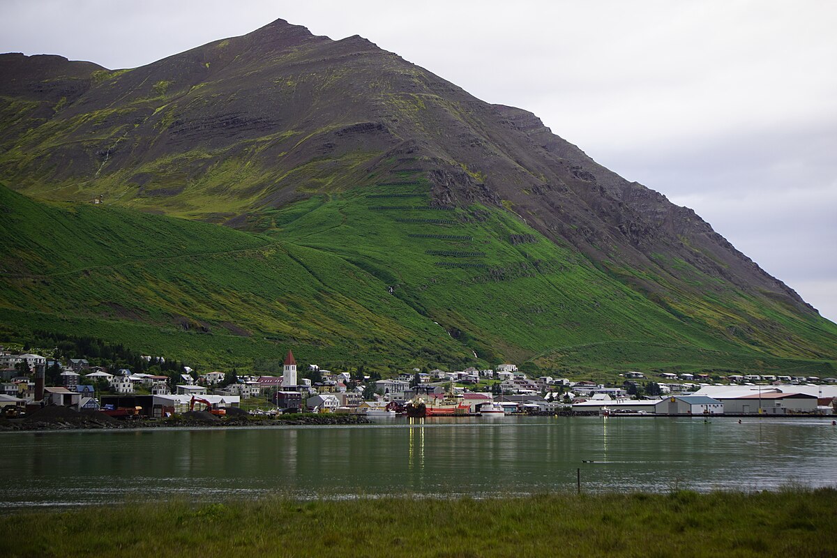 Skarðsdalur – Siglufjörður in Iceland - a body of water.