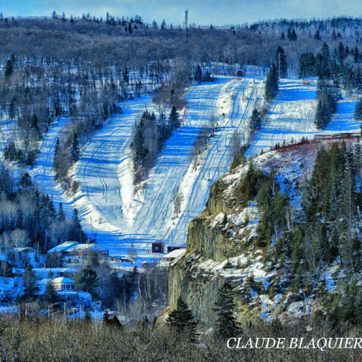 Le Petit Chamonix in Canada - the view from the top of the mountain in winter.