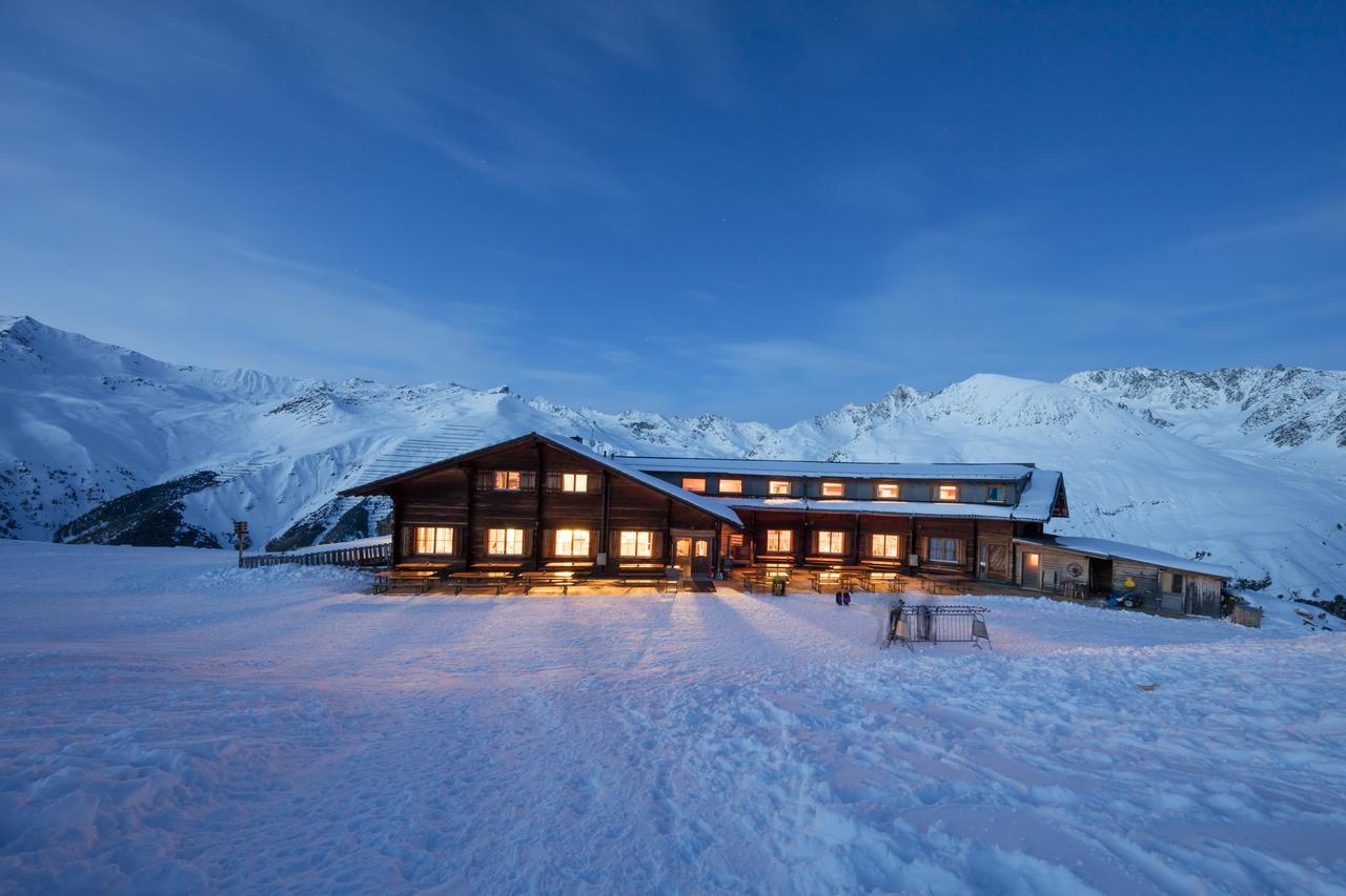 Maseben – Langtaufers in Italy - a house in the snow at night.