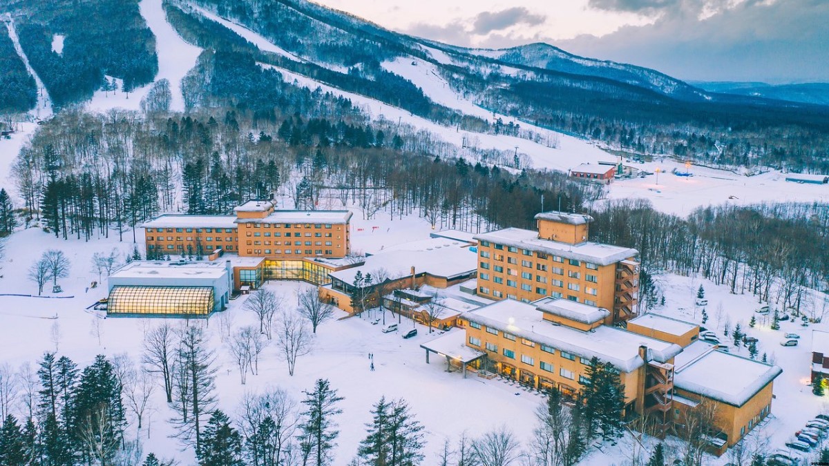 Sahoro in Japan: an aerial view of the resort in winter.