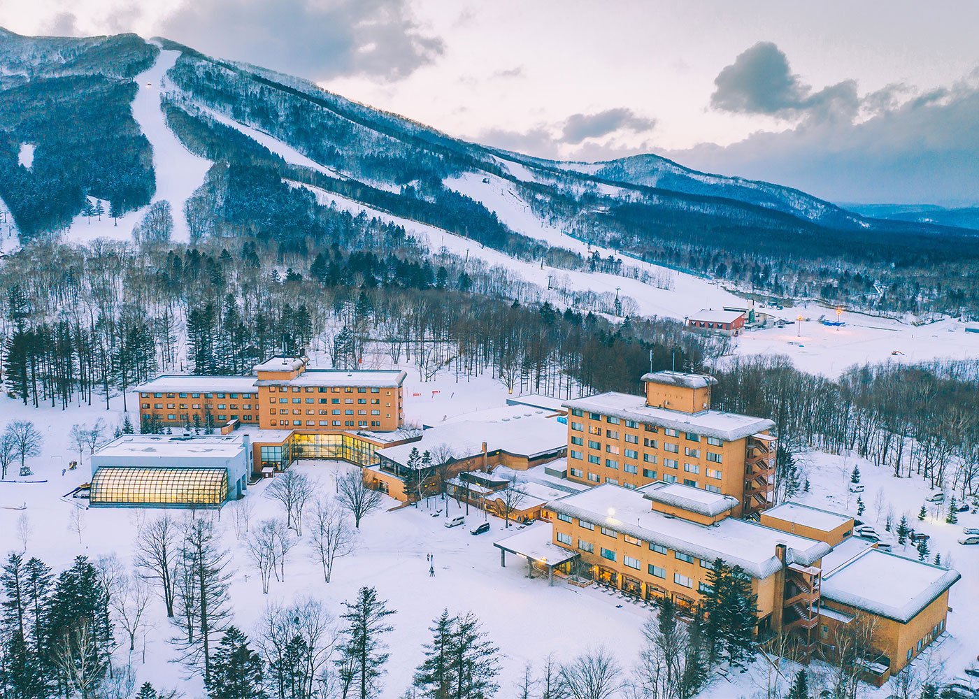 Sahoro in Japan: a ski resort surrounded by snow in the mountains.