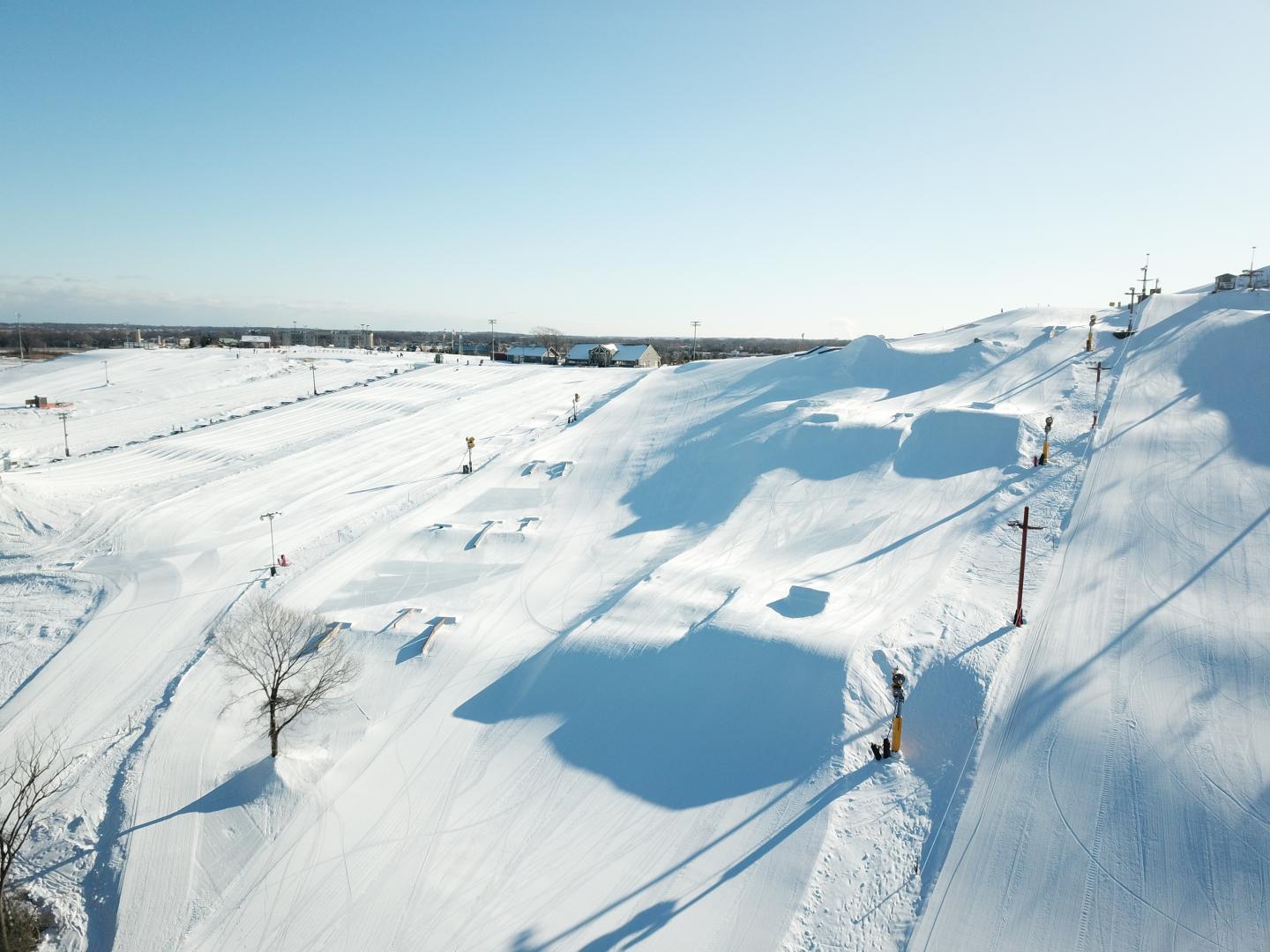 The Rock Snowpark in USA - a clear blue sky.