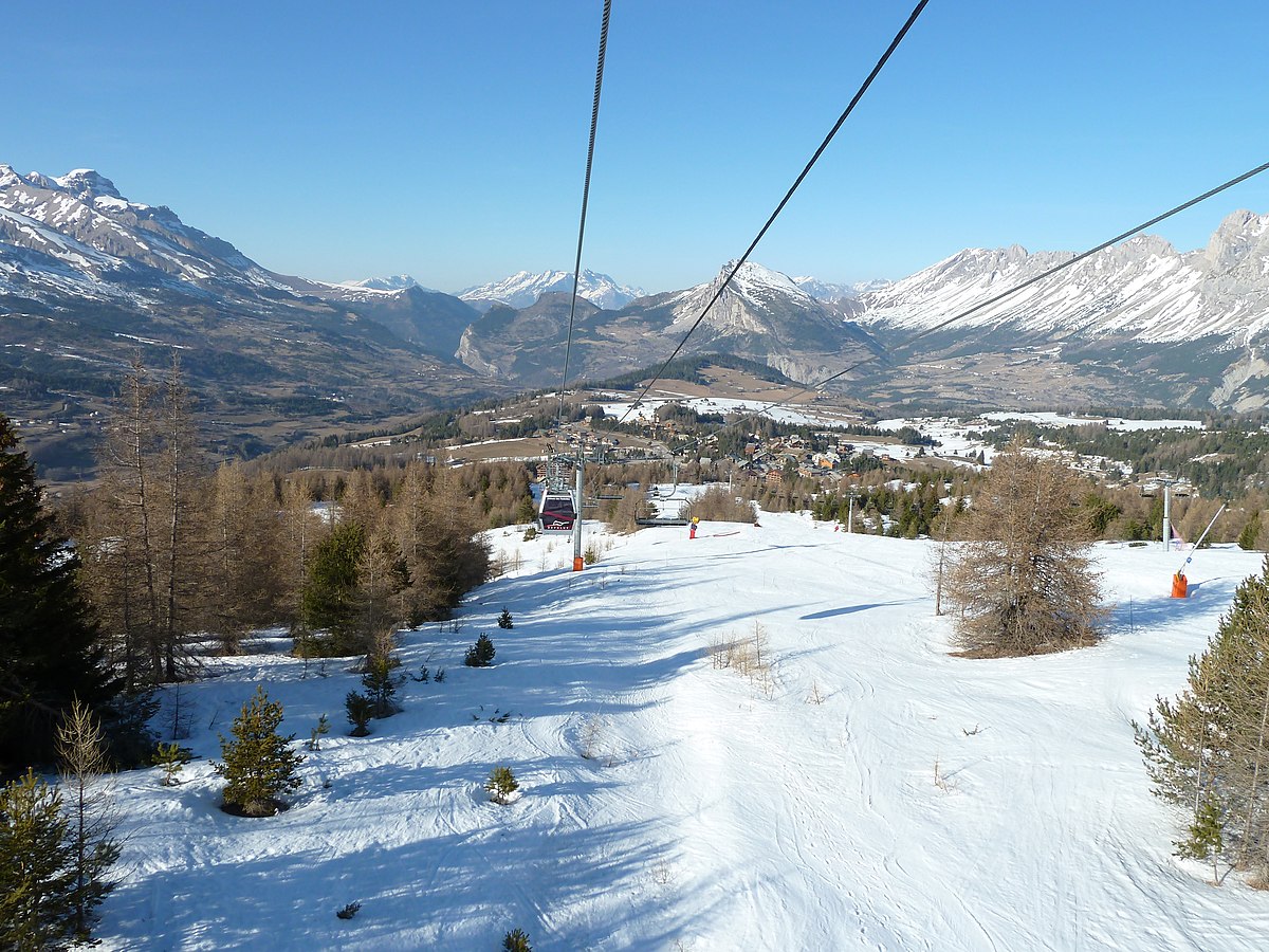 Dévoluy – Superdévoluy | ​La Joue du Loup in France - a view from the top of a ski lift.