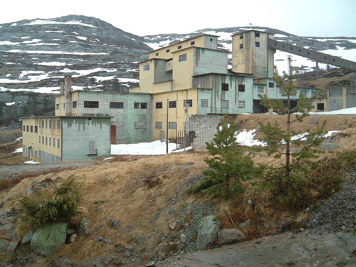 Knaben in Norway: a building on the side of a mountain.