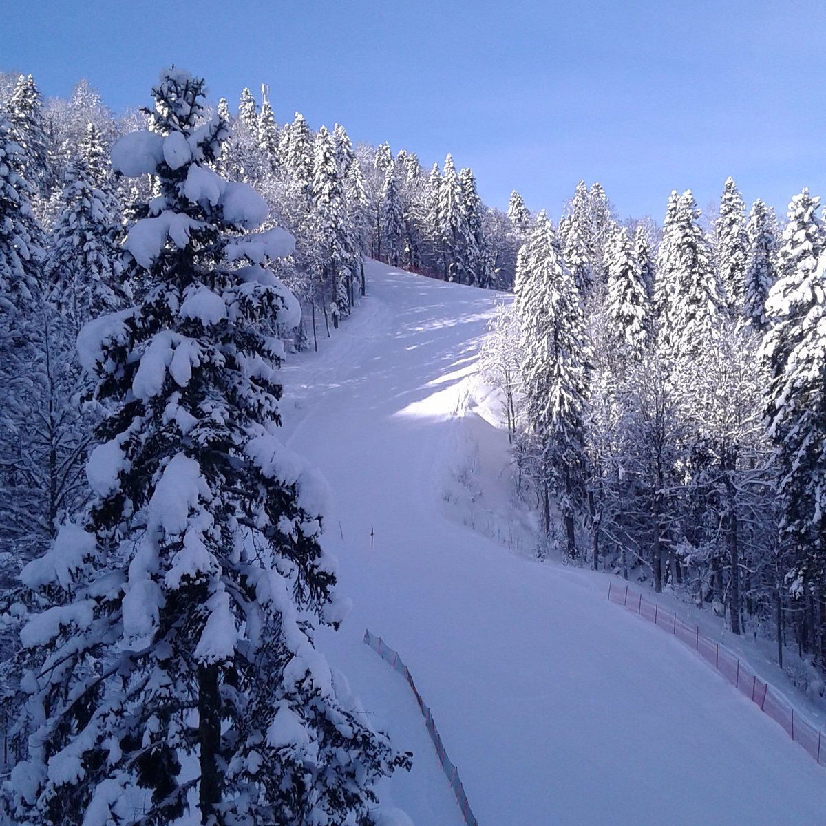 Kolašin 1450 | Kolašin 1600 in Montenegro - a ski slope covered in snow.