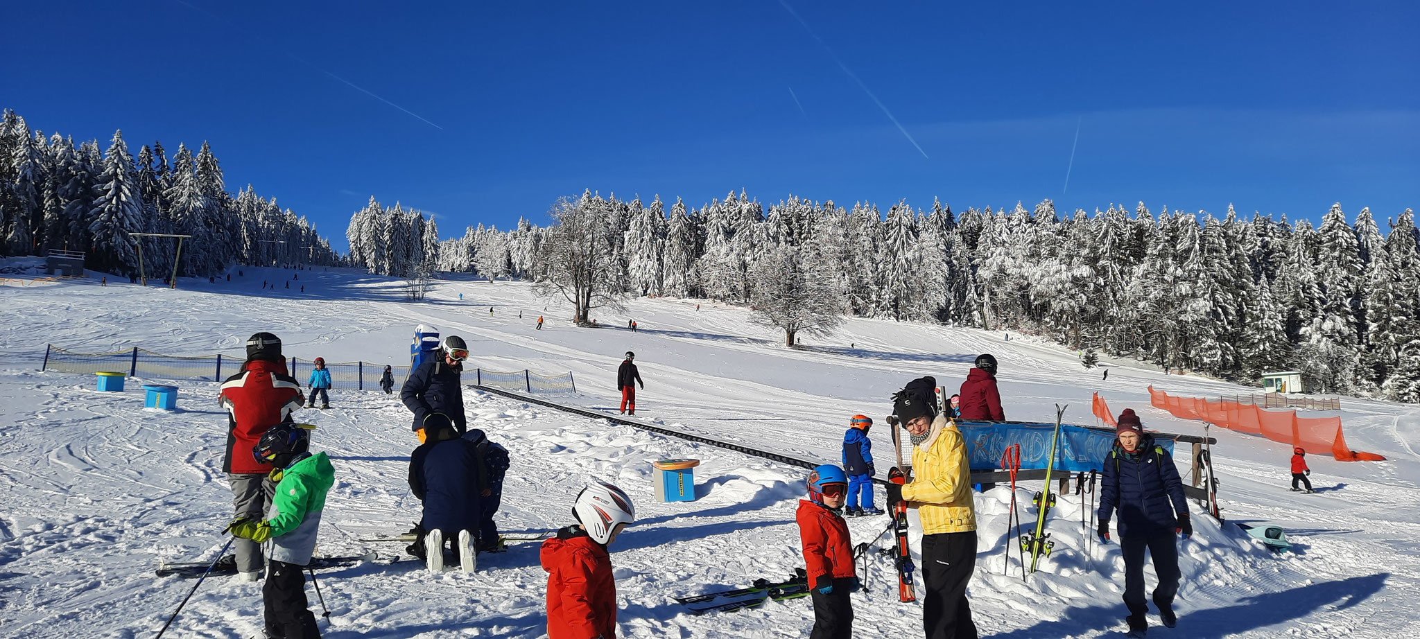 Viehberg – Sandl in Austria - a group of people standing in the snow.