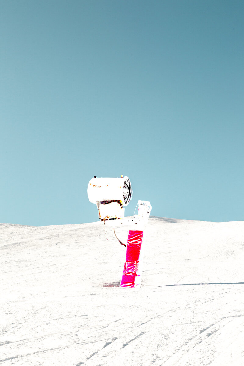 Artesina Mondoleski in Italy - a person on a snowboard in the snow.