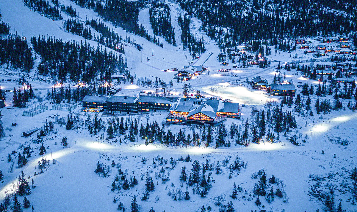 Gaustablikk Fjellresort in Norway: an aerial view of a ski resort at night.