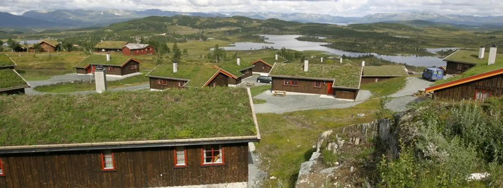Fjellsyn in Norway - a green roof on the side of a mountain.