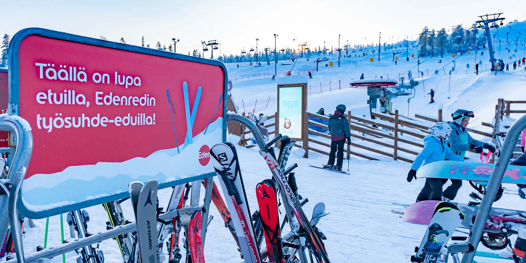 Sotkanrinteet in Finland - a red and white sign.