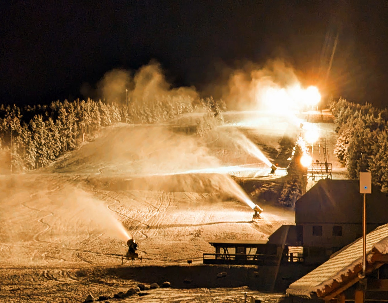 Treffelhausen – Böhmenkirch in Germany - a group of people skiing down a mountain.