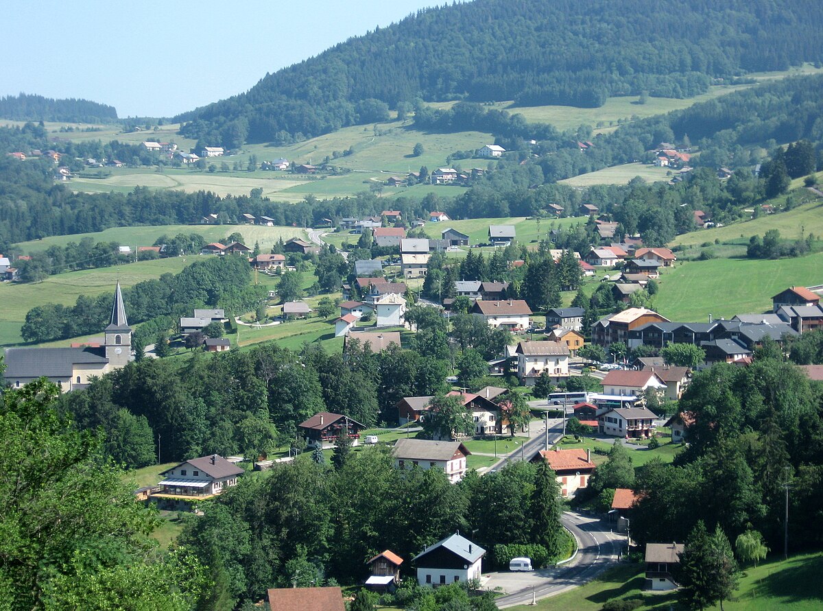 Le Col du Feu – Lullin in France - a small town surrounded by trees in the mountains.