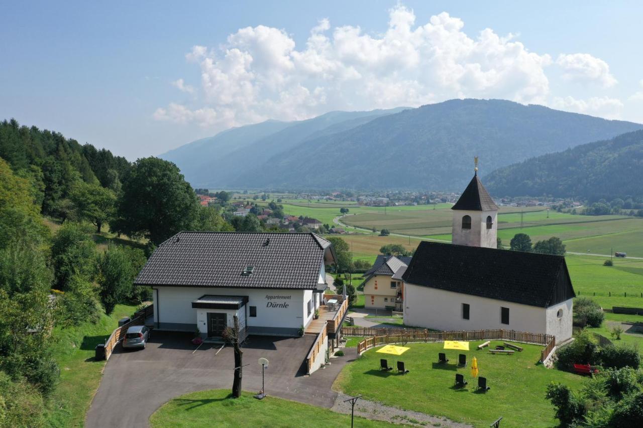Péra – Trun in Switzerland: the building where the bed & breakfast are located.