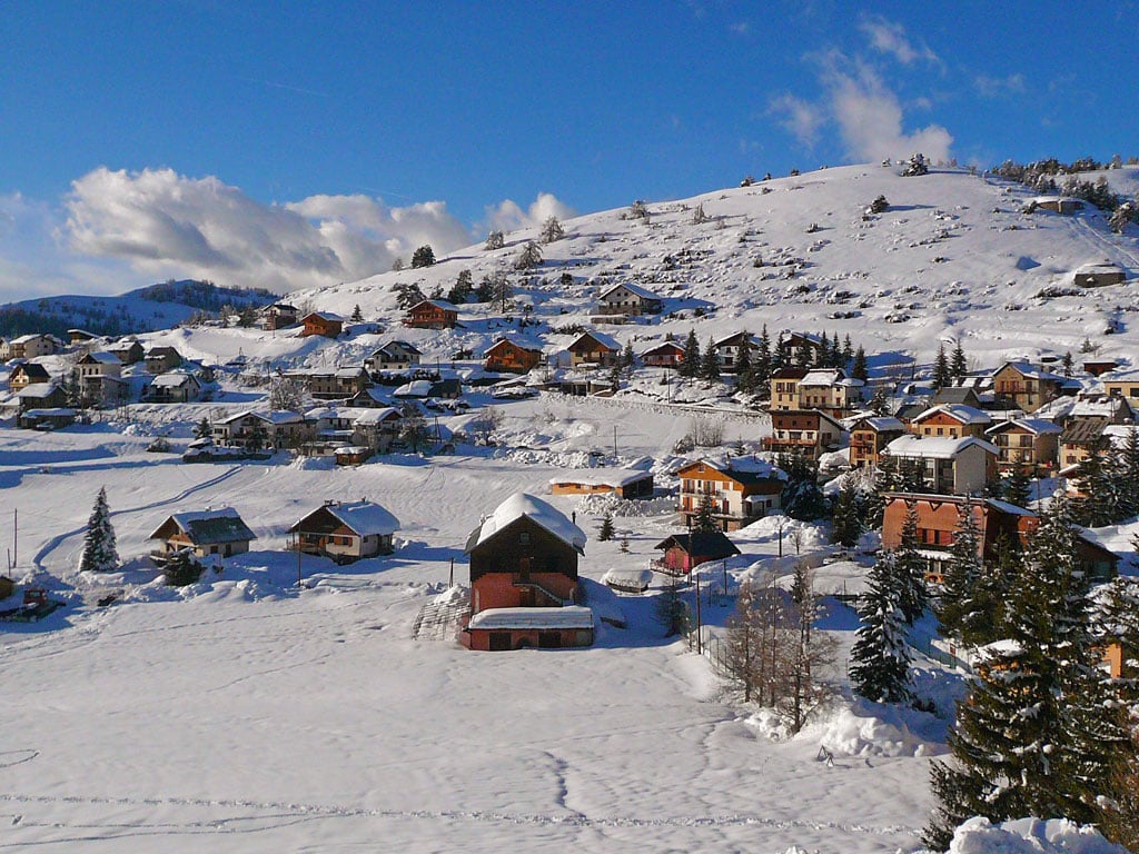 Valberg | Beuil les Launes in France - a view of a small town in the snow.